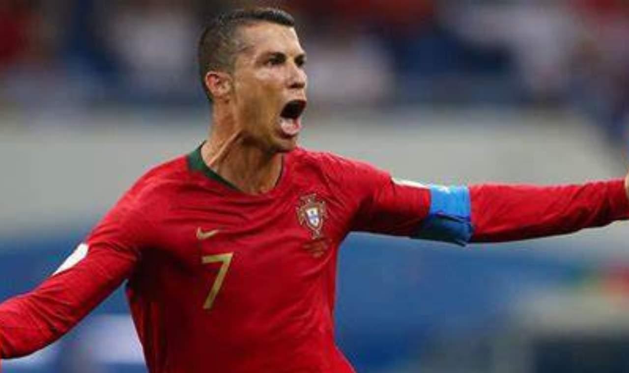 Cristiano Ronaldo compra mansão e procura empregados. Salário R$ 33,5 mil