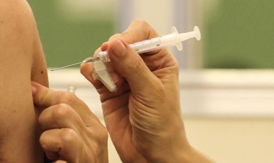 PROTEÇÃO: Brasil recebe primeiro lote de vacinas bivalentes contra covid-19