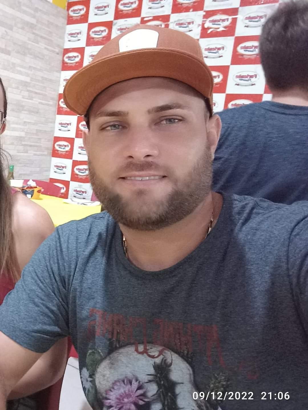 Homem é morto a tiros ;