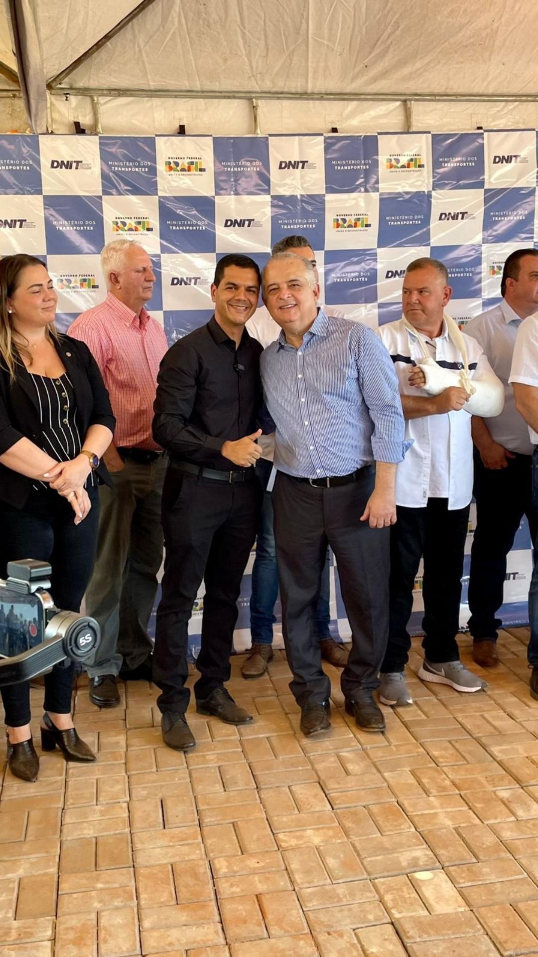 Deputado Cássio Gois participa da assinatura histórica do projeto de duplicação da BR-364, em Itapuã D’Oeste
