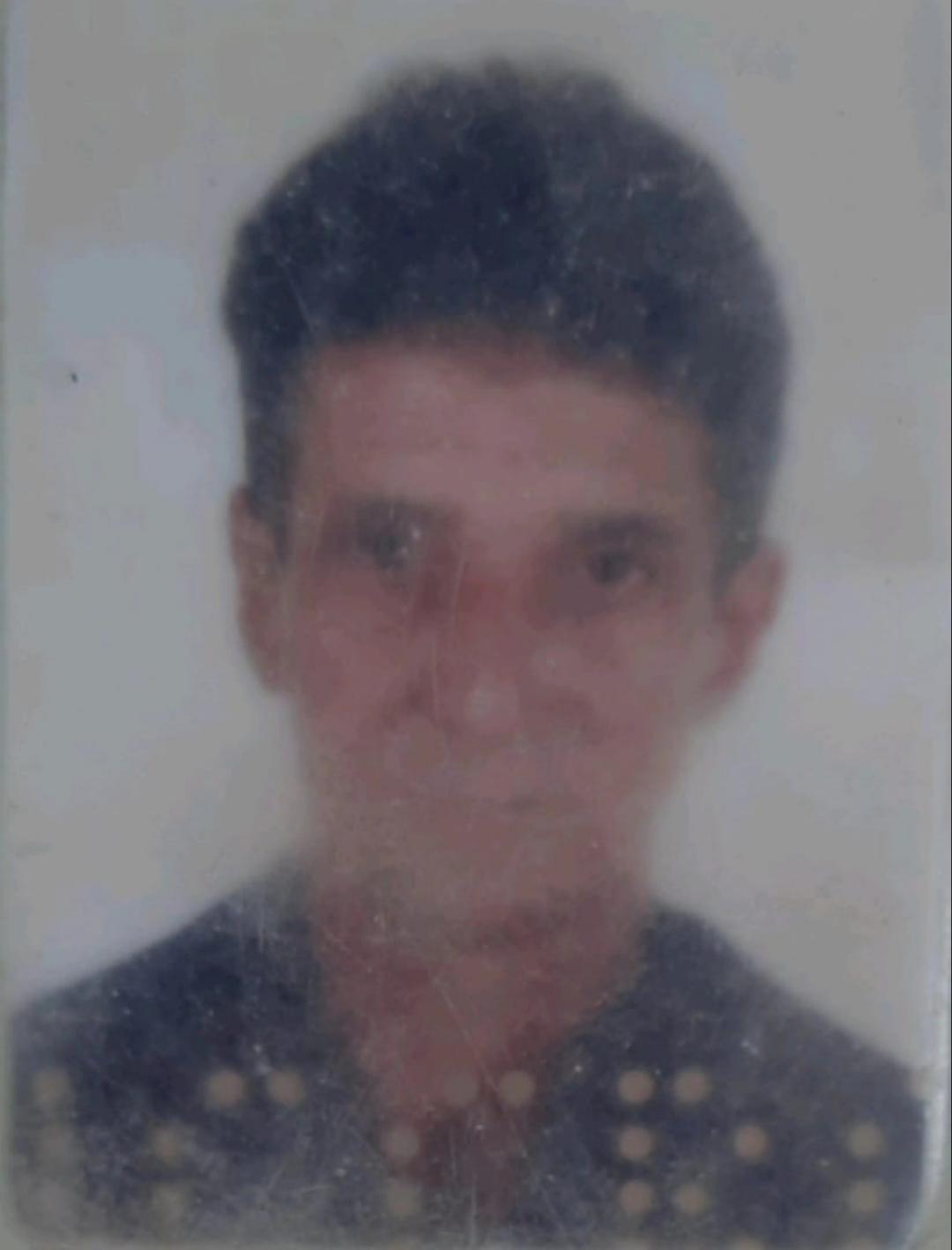 Homem morre em calçada.