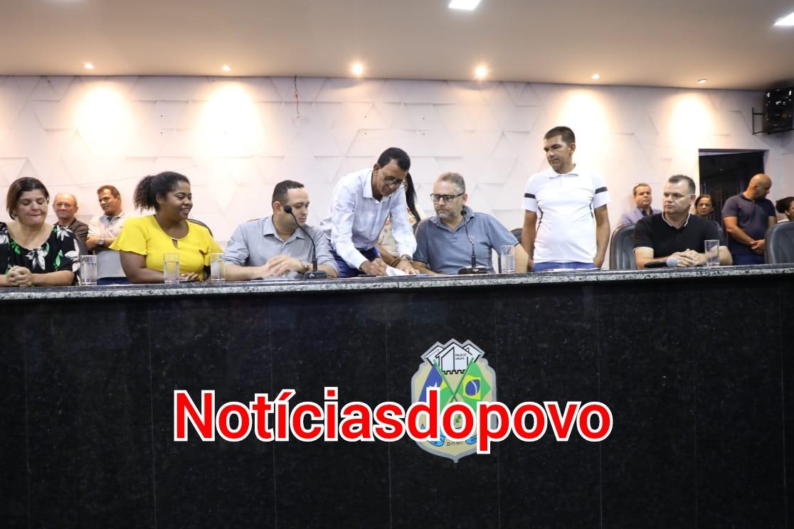 é um entra e sai na Prefeitura