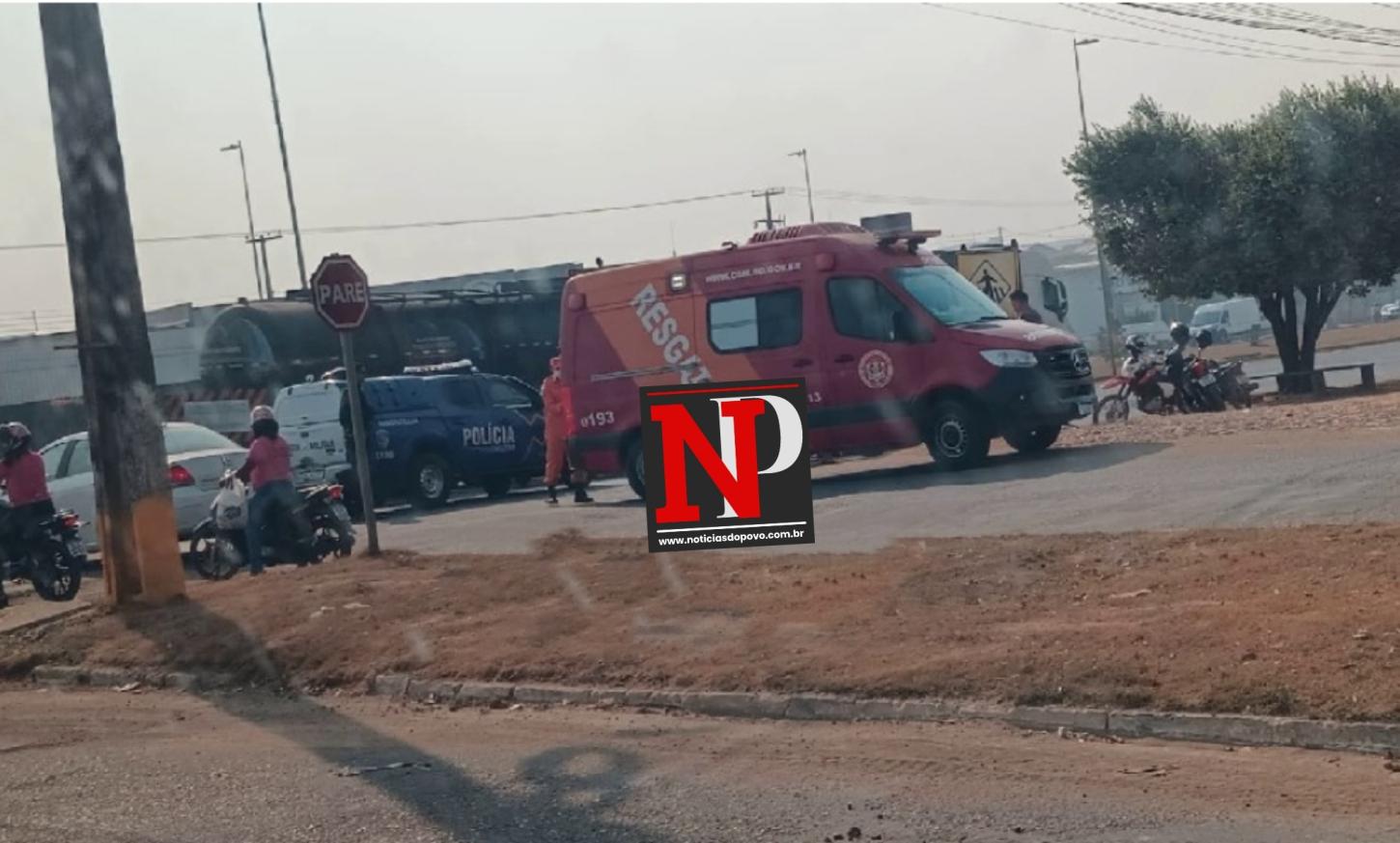 Mulher é socorrida após grave acidente
