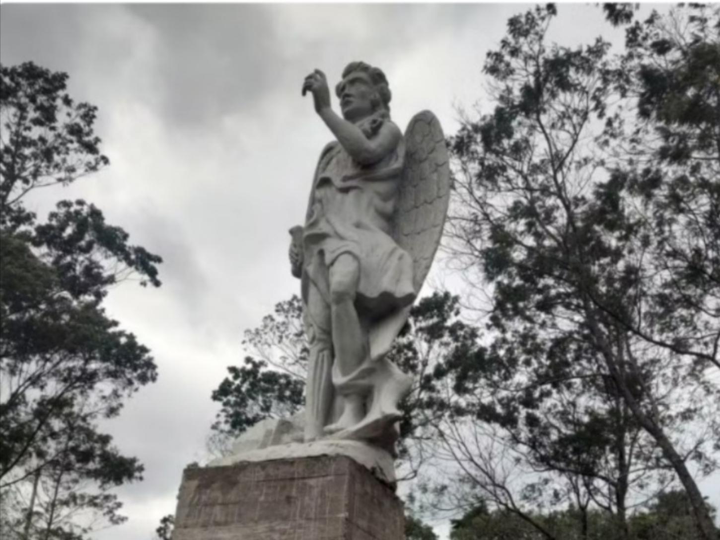 santuário dedicado a Lúcifer