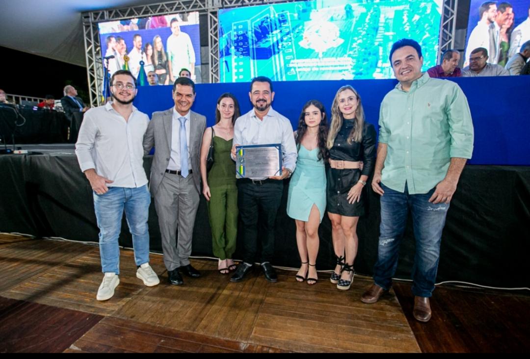título de cidadão honorário de Rondônia .