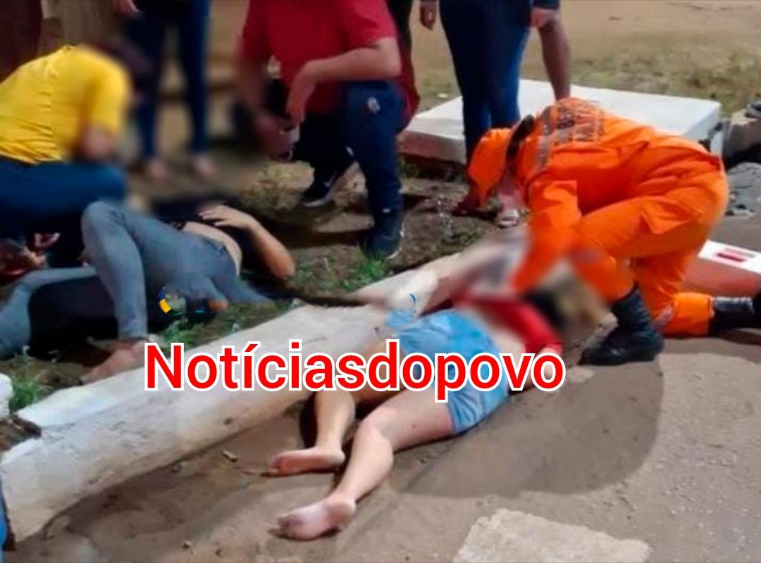 Acidente deixa duas mulheres feridas.