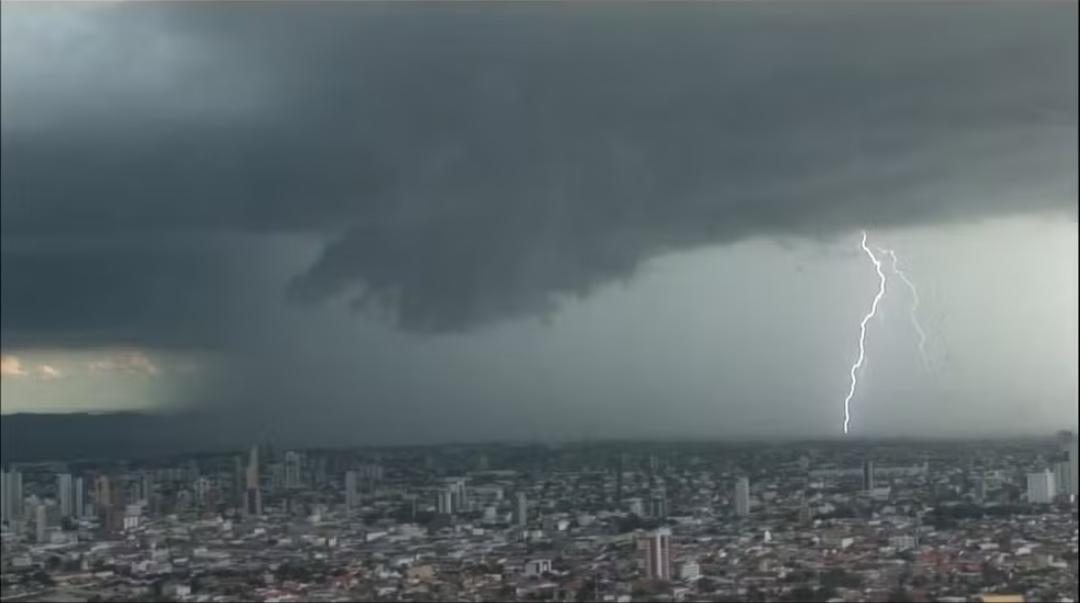 Rondônia em alerta máxima.