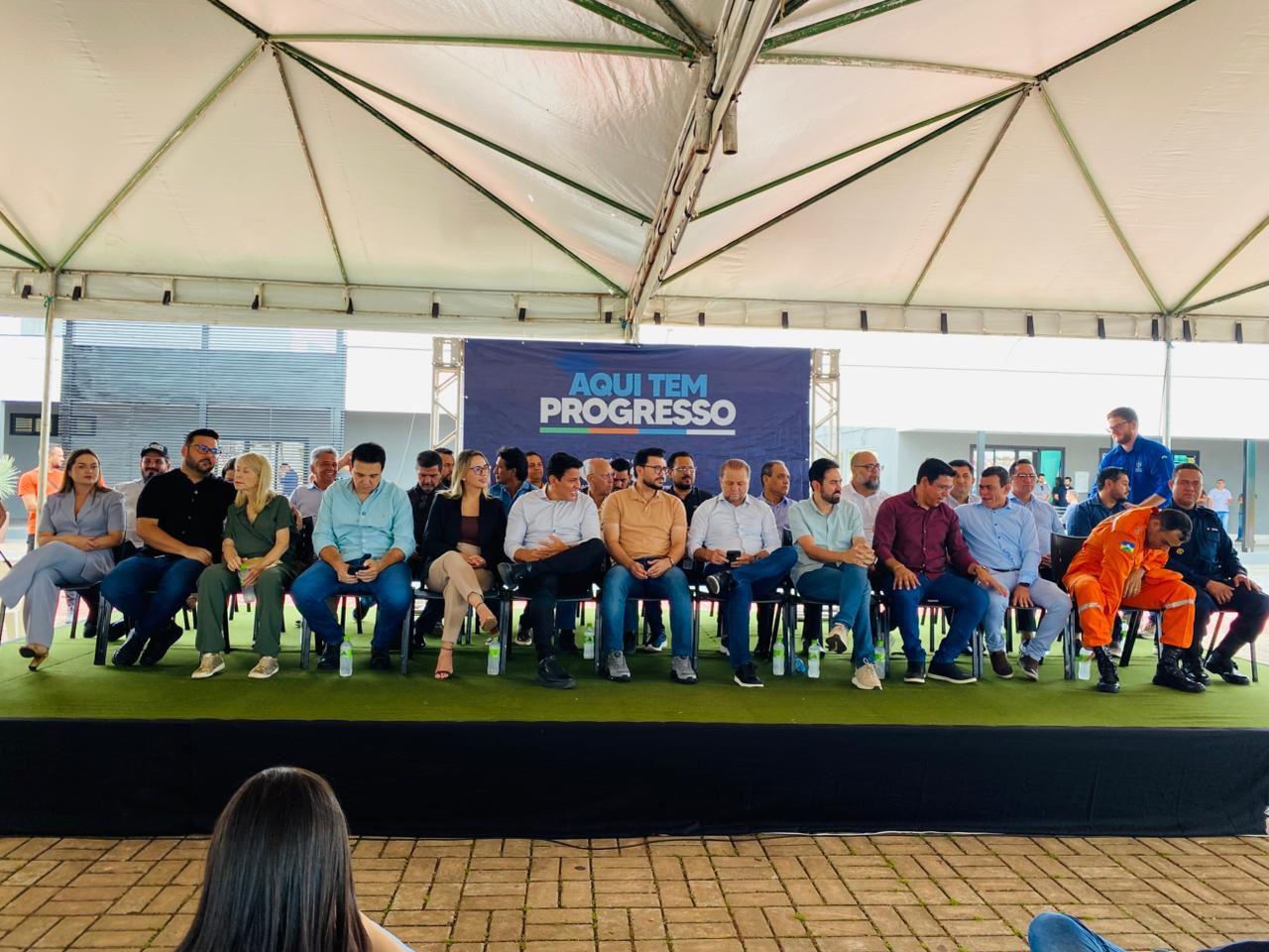 Cacoal  inaugura nova Prefeitura.