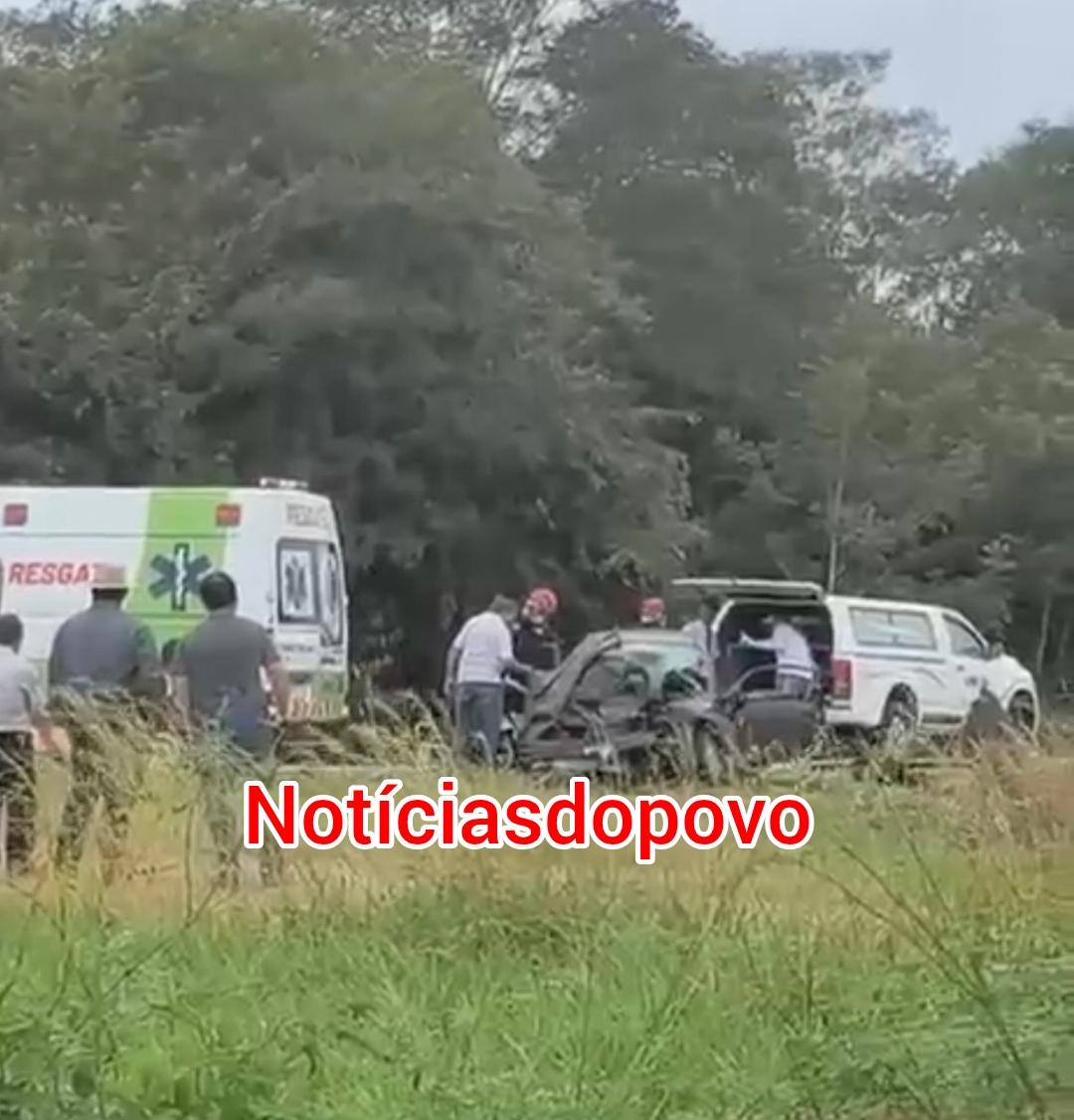  Vídeo:Colisão frontal resulta em morte. 