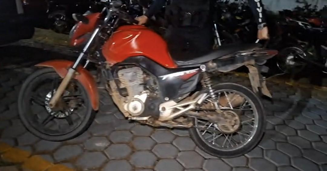  Vídeo: Motociclista aduterada!
