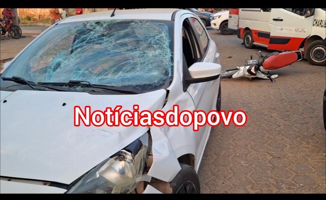 Condutor não respeitou placa de pare é sofre acidente. 