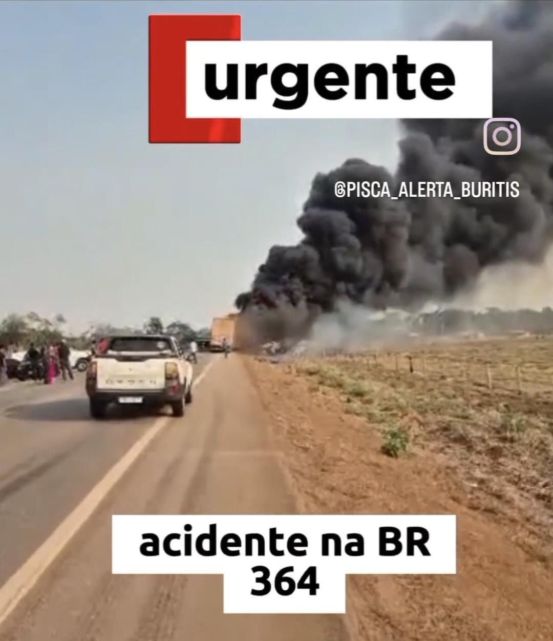  Vídeo:Colisão frontal na BR-364. 