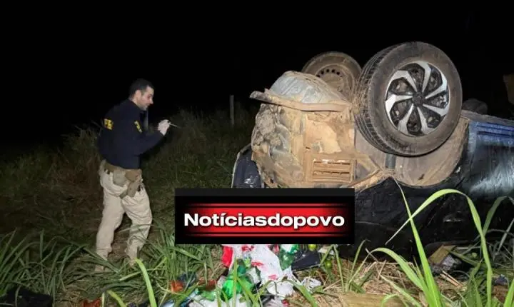 carro capota na BR-364