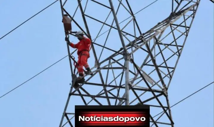 Criança de 5 anos sobe em torre de alta tensão 