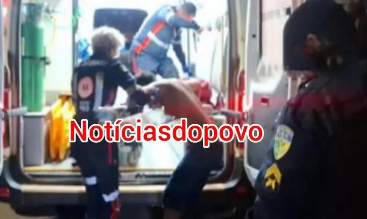 Esposa esfaqueia o marido. 