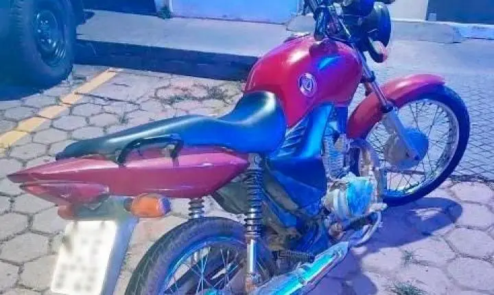 Motorista embriagado é preso.